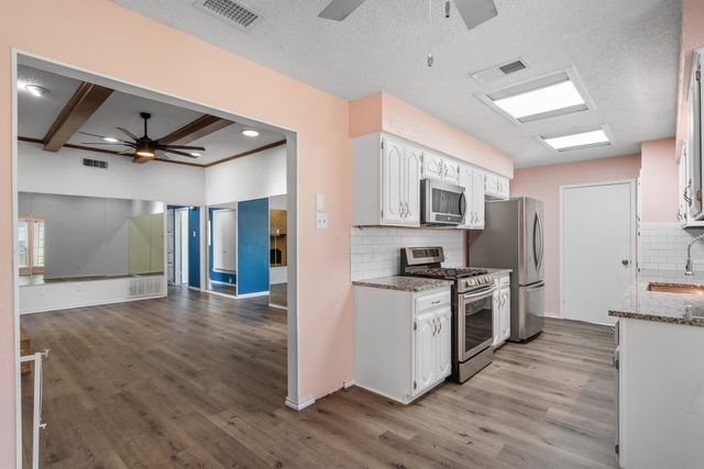 2213 Big Bend Drive, Carrollton, TX 75007