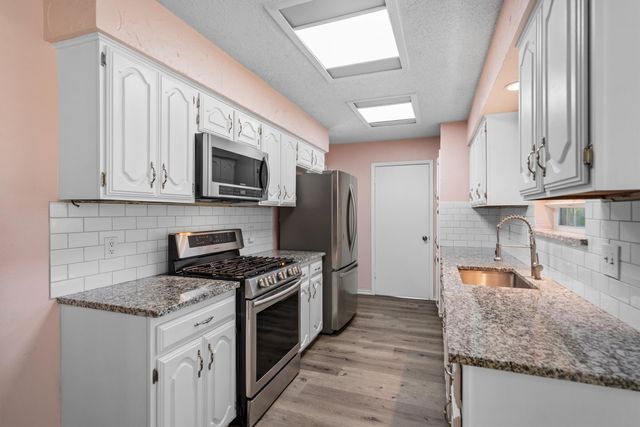 2213 Big Bend Drive, Carrollton, TX 75007