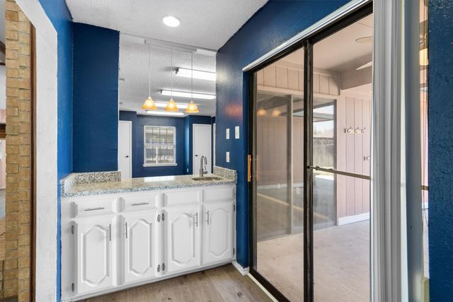 2213 Big Bend Drive, Carrollton, TX 75007