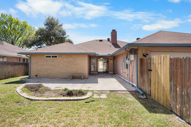 2213 Big Bend Drive, Carrollton, TX 75007