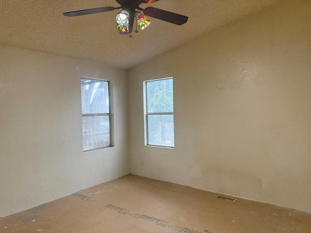 328 N 3rd Ave, Oakdale, CA 95361