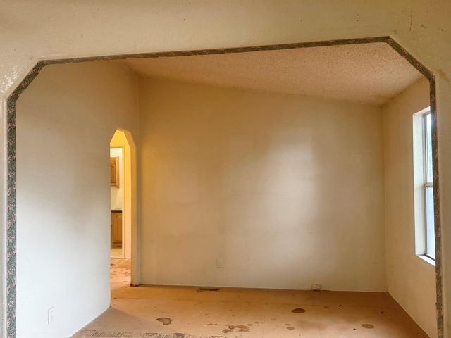 328 N 3rd Ave, Oakdale, CA 95361
