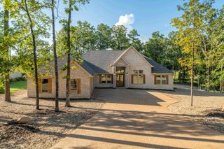 15 Loyola Drive, Hot Springs Village, AR 71909