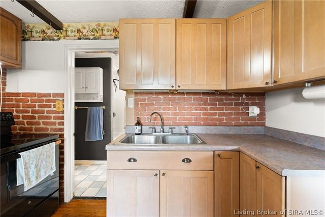 3343 E Sr 56, Madison, IN 47250