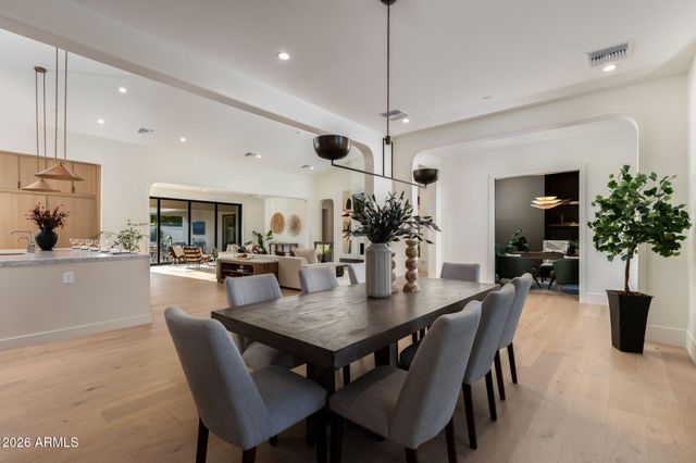 6838 E EXETER Boulevard, Scottsdale, AZ 85251
