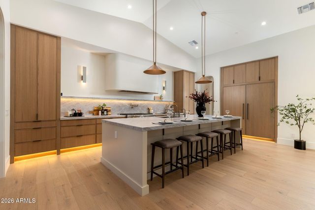 6838 E EXETER Boulevard, Scottsdale, AZ 85251