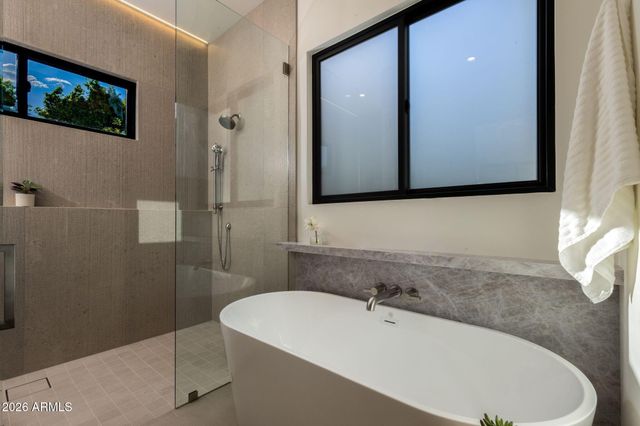 6838 E EXETER Boulevard, Scottsdale, AZ 85251