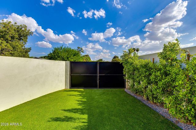 6838 E EXETER Boulevard, Scottsdale, AZ 85251