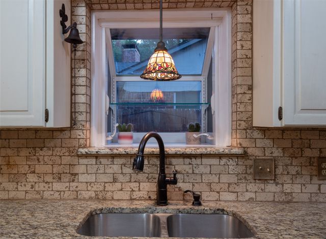 1321 Brookfield Lane, Mansfield, TX 76063