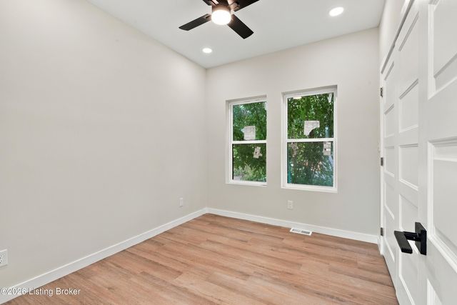 1440 S 32nd St, Louisville, KY 40211