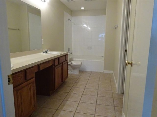 11814 E Galwan Circle, Houston, TX 77070