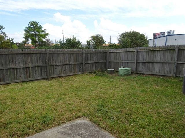 11814 E Galwan Circle, Houston, TX 77070