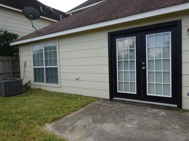 11814 E Galwan Circle, Houston, TX 77070