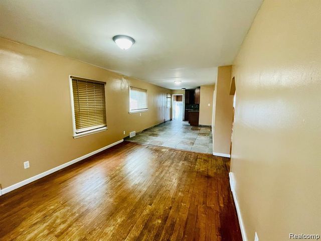 20817 Atlantic Avenue, Warren, MI 48091