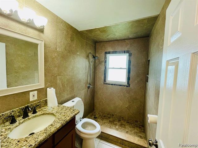 20817 Atlantic Avenue, Warren, MI 48091