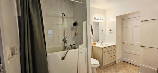 496 Merrimack Street, Manchester, NH 03103