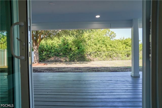 2801 Flora AVE N, Lehigh Acres, FL 33971