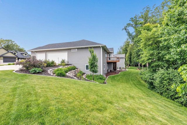 3371 LARGO RIDGE COURT, Green Bay, WI 54311