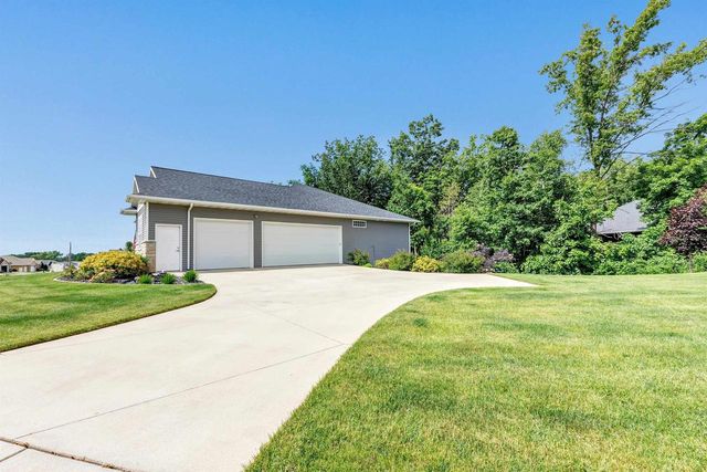 3371 LARGO RIDGE COURT, Green Bay, WI 54311