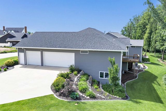 3371 LARGO RIDGE COURT, Green Bay, WI 54311