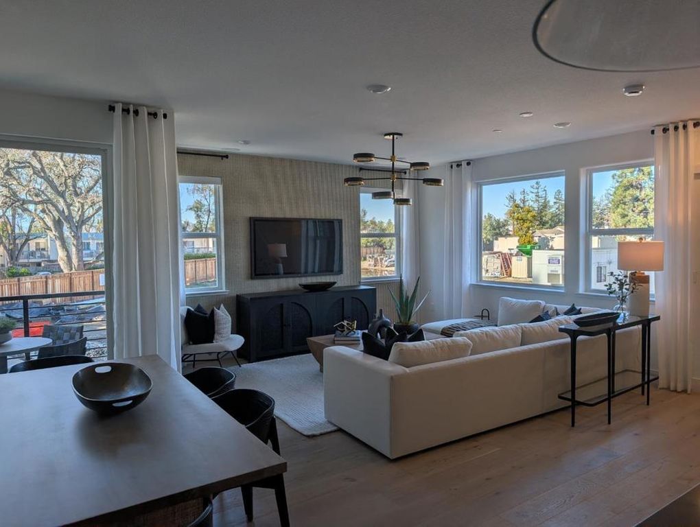 Image 20 of property listing at 285 Dreamland Way 69-07 - Plan 2, Campbell, CA 95008