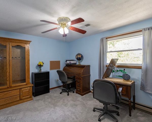 38484 E River Road, Elyria, OH 44035