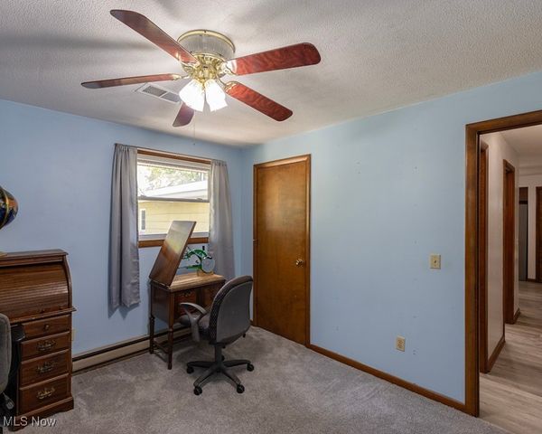 38484 E River Road, Elyria, OH 44035