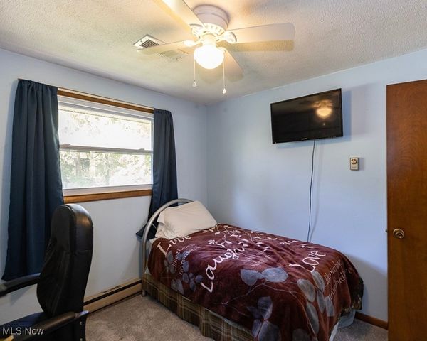 38484 E River Road, Elyria, OH 44035