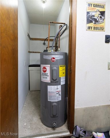 38484 E River Road, Elyria, OH 44035