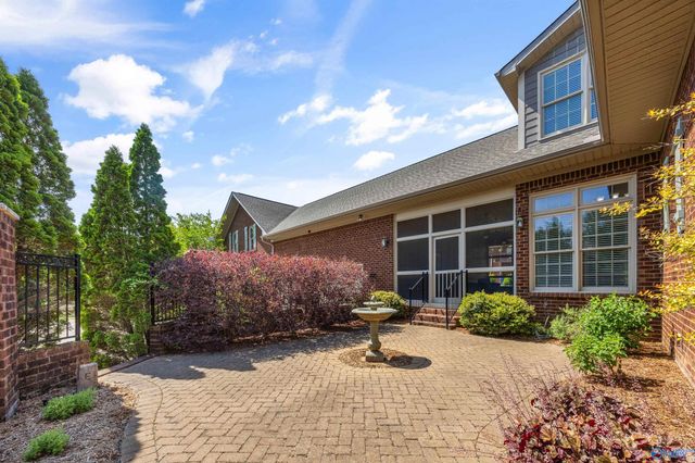 122 Williams And Broad Drive, Brownsboro, AL 35741