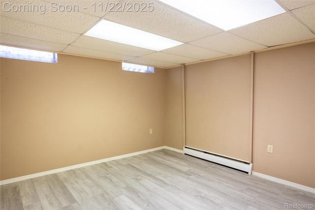 31029 Wellston Drive, Warren, MI 48093