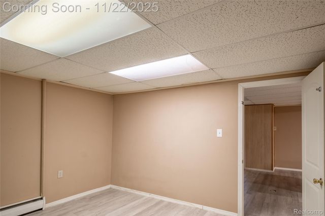 31029 Wellston Drive, Warren, MI 48093