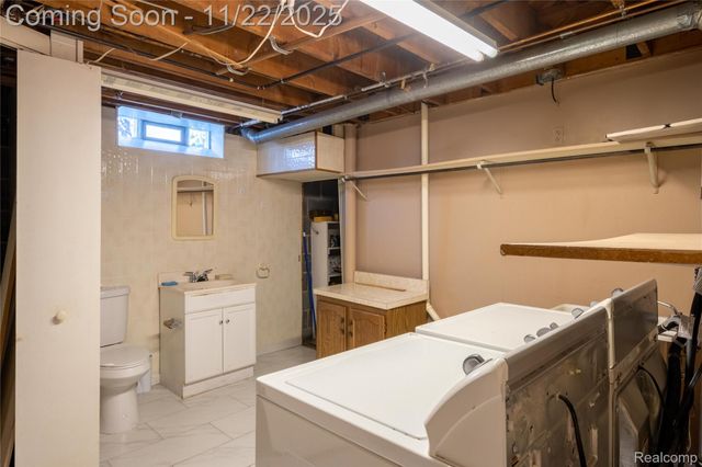 31029 Wellston Drive, Warren, MI 48093