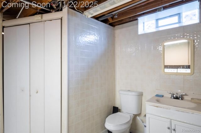 31029 Wellston Drive, Warren, MI 48093