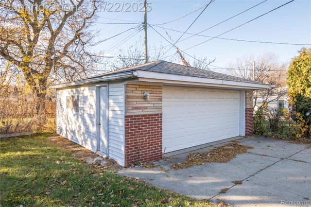 31029 Wellston Drive, Warren, MI 48093