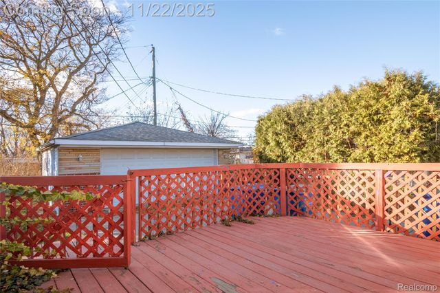 31029 Wellston Drive, Warren, MI 48093