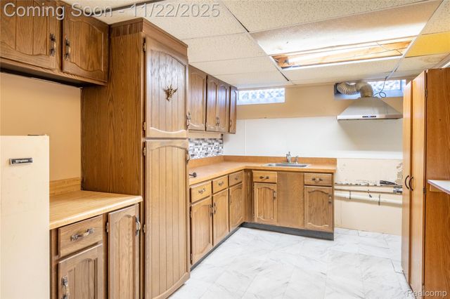 31029 Wellston Drive, Warren, MI 48093