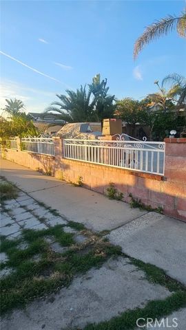 2313 Downie Place, Santa Ana, CA 92706