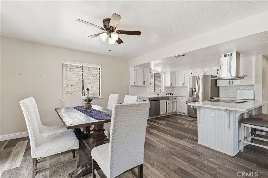 Image 13 of property listing at 30880 Yosemite Springs, Coarsegold, CA 93614