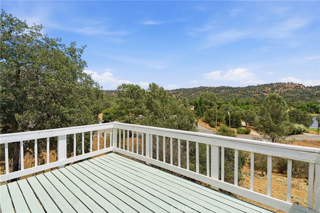 Image 34 of property listing at 30880 Yosemite Springs, Coarsegold, CA 93614