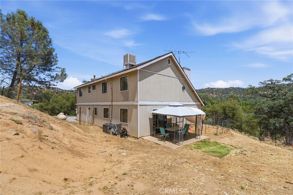Image 36 of property listing at 30880 Yosemite Springs, Coarsegold, CA 93614