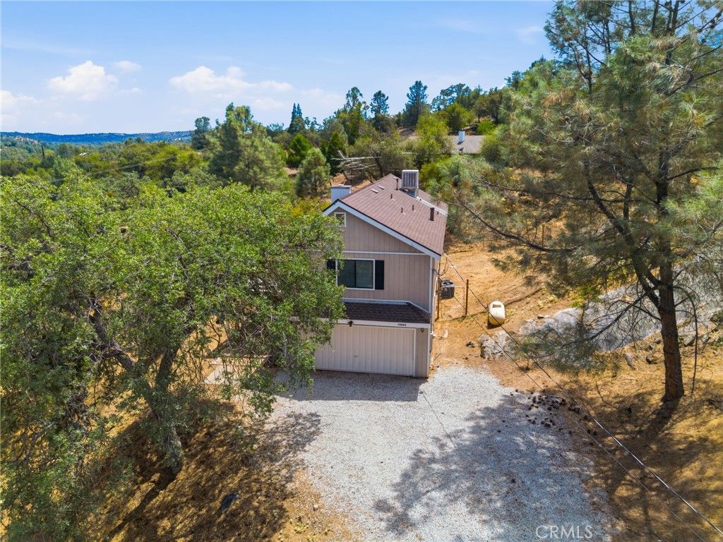 Image 40 of property listing at 30880 Yosemite Springs, Coarsegold, CA 93614