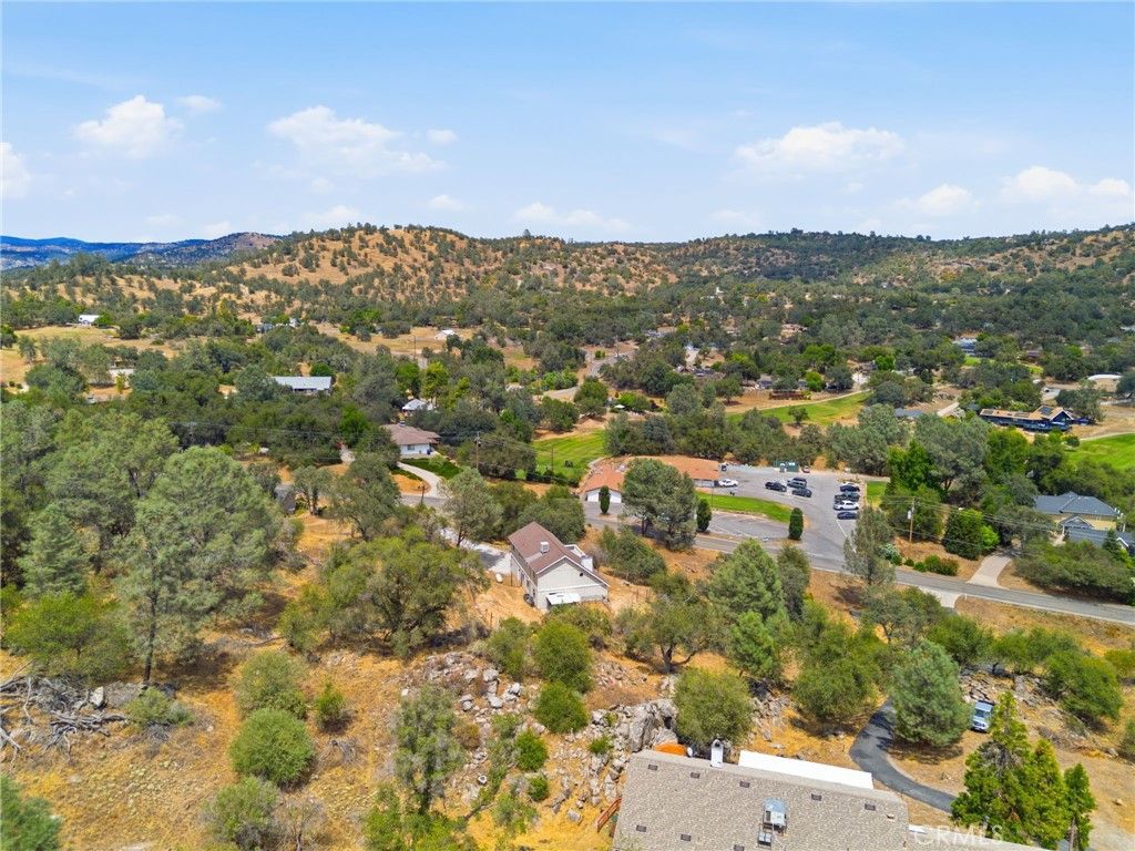 Image 46 of property listing at 30880 Yosemite Springs, Coarsegold, CA 93614