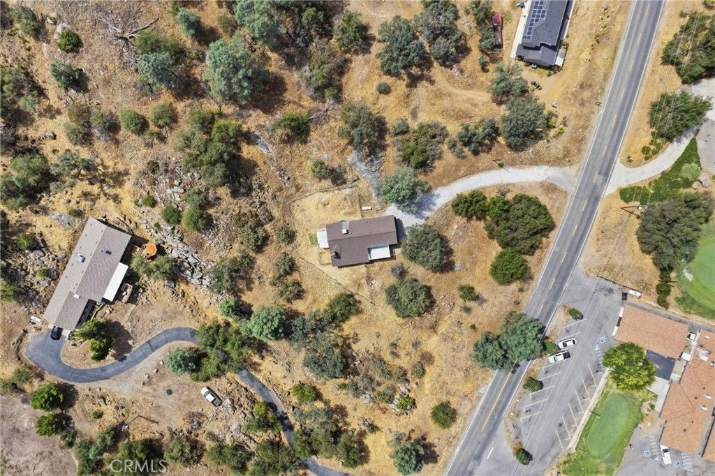Image 50 of property listing at 30880 Yosemite Springs, Coarsegold, CA 93614