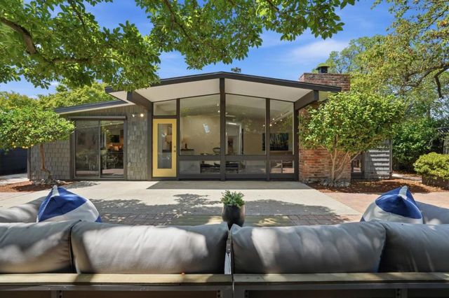 237 Edlee Avenue, Palo Alto, CA 94306