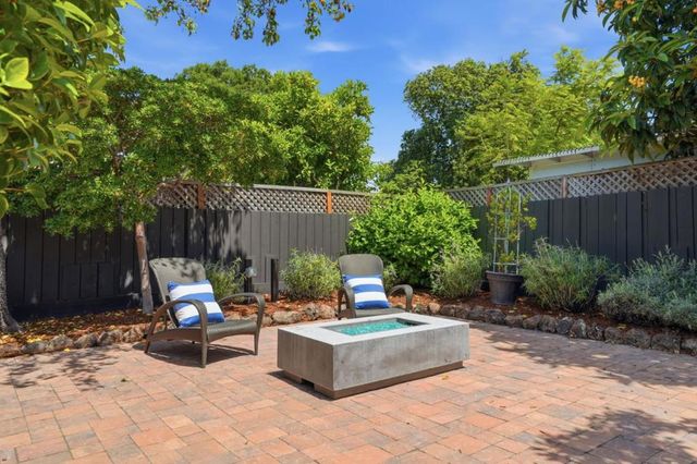 237 Edlee Avenue, Palo Alto, CA 94306