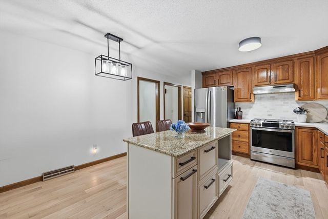 471 Porter Rd, East Longmeadow, MA 01028
