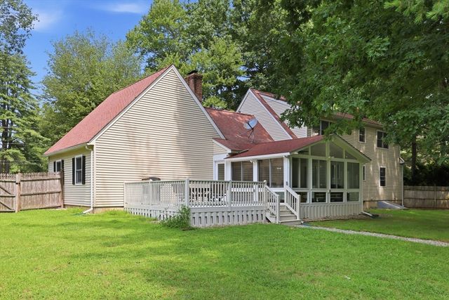 471 Porter Rd, East Longmeadow, MA 01028