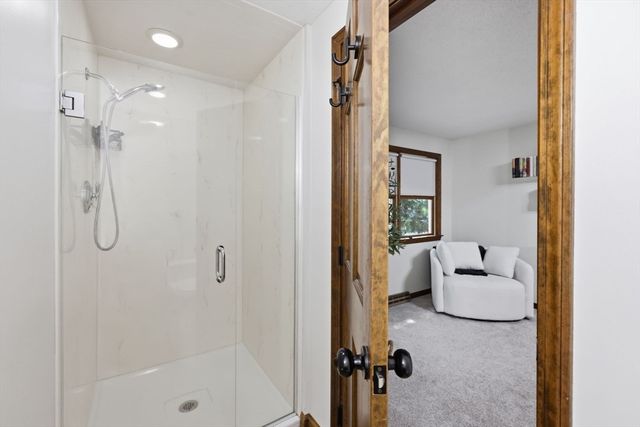 471 Porter Rd, East Longmeadow, MA 01028