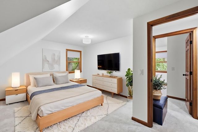 471 Porter Rd, East Longmeadow, MA 01028